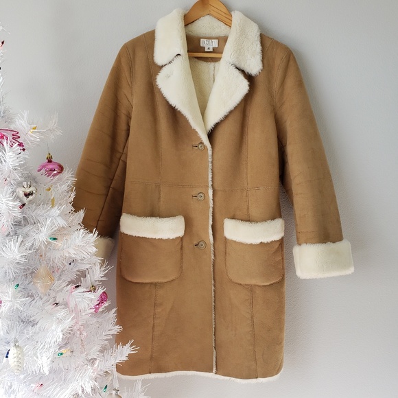 LOFT Jackets & Blazers - Ann Taylor LOFT Petites Faux Fur/Suede Coat 10 P